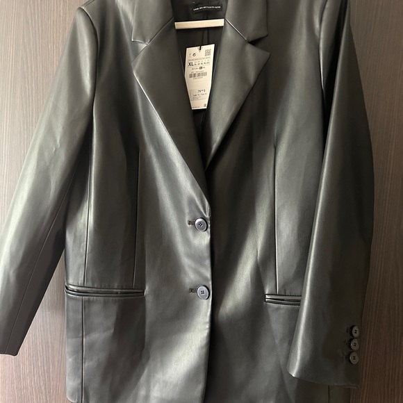Leather Zara Blazer - Picture 2 of 3